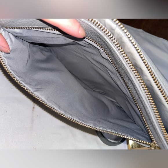 Freshly Picked light gray classic crossbody bag - Picture 7 of 7